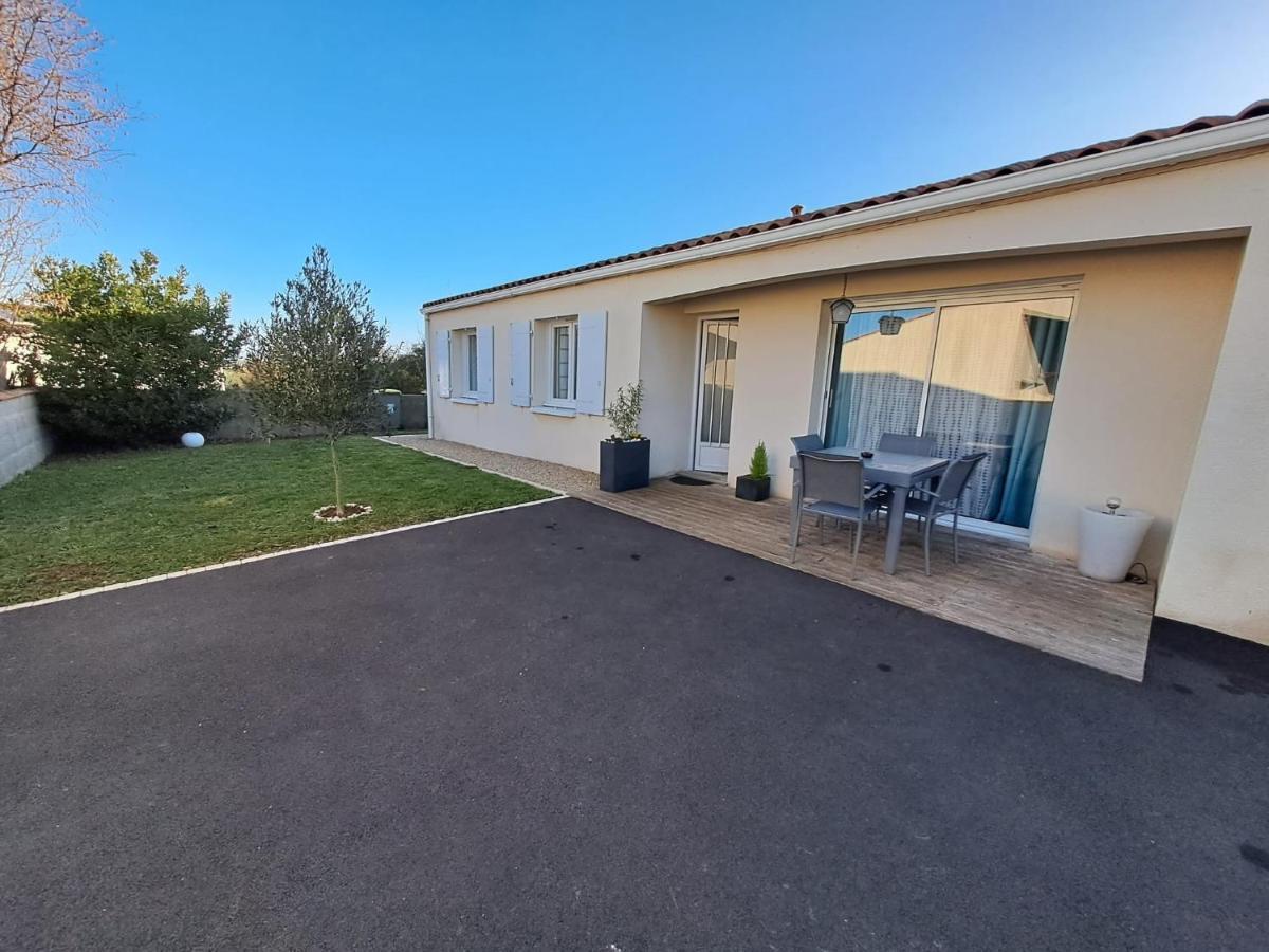 הוילה - Maison Capucine- Proche Centre D'Affaire Chauray, Jardin, Parking, Wifi Et Netflix, Ideal Voyage D'Affaire, Familles, Ou Simple Escapade מראה חיצוני תמונה