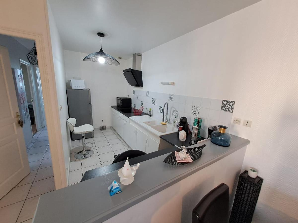 הוילה - Maison Capucine- Proche Centre D'Affaire Chauray, Jardin, Parking, Wifi Et Netflix, Ideal Voyage D'Affaire, Familles, Ou Simple Escapade מראה חיצוני תמונה