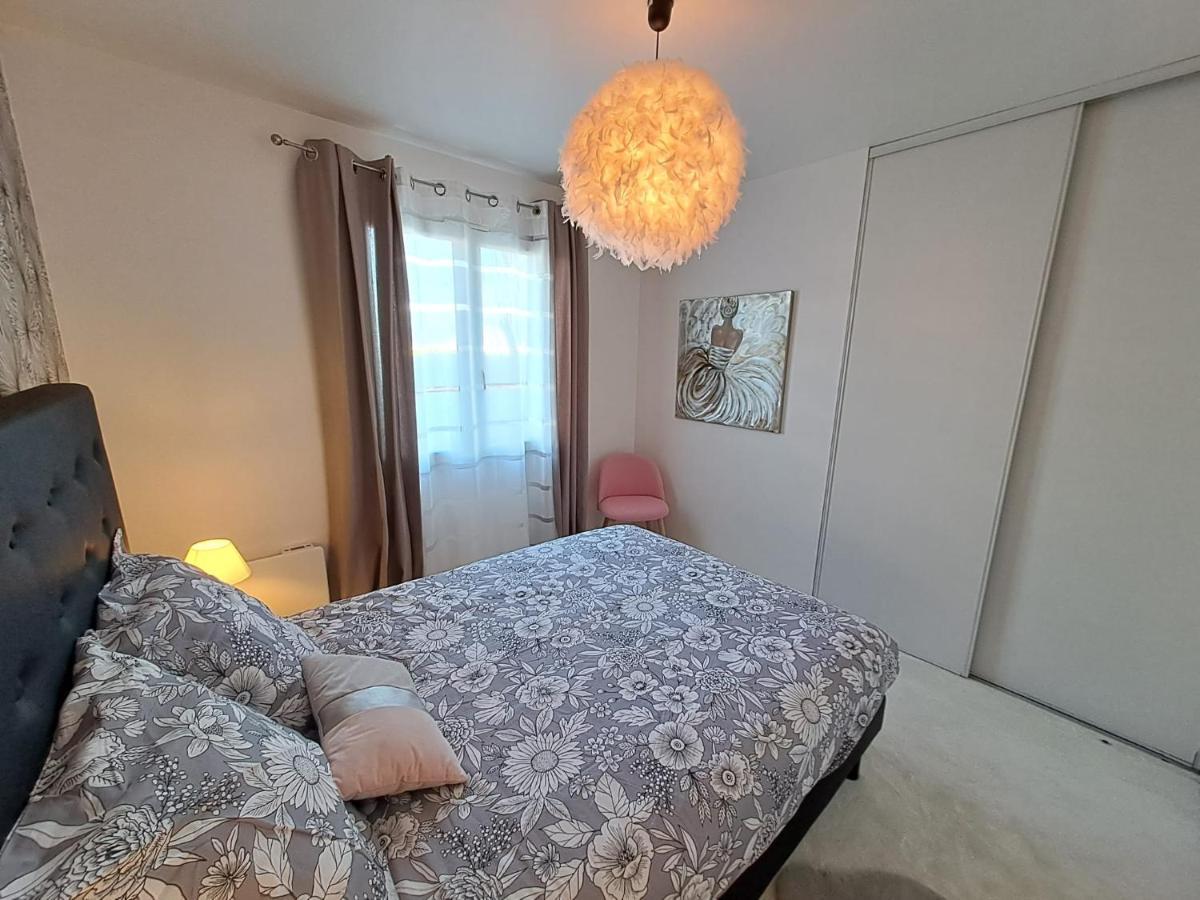 הוילה - Maison Capucine- Proche Centre D'Affaire Chauray, Jardin, Parking, Wifi Et Netflix, Ideal Voyage D'Affaire, Familles, Ou Simple Escapade מראה חיצוני תמונה