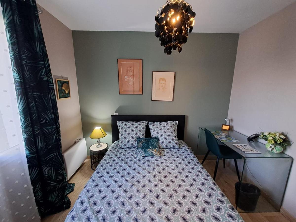 הוילה - Maison Capucine- Proche Centre D'Affaire Chauray, Jardin, Parking, Wifi Et Netflix, Ideal Voyage D'Affaire, Familles, Ou Simple Escapade מראה חיצוני תמונה